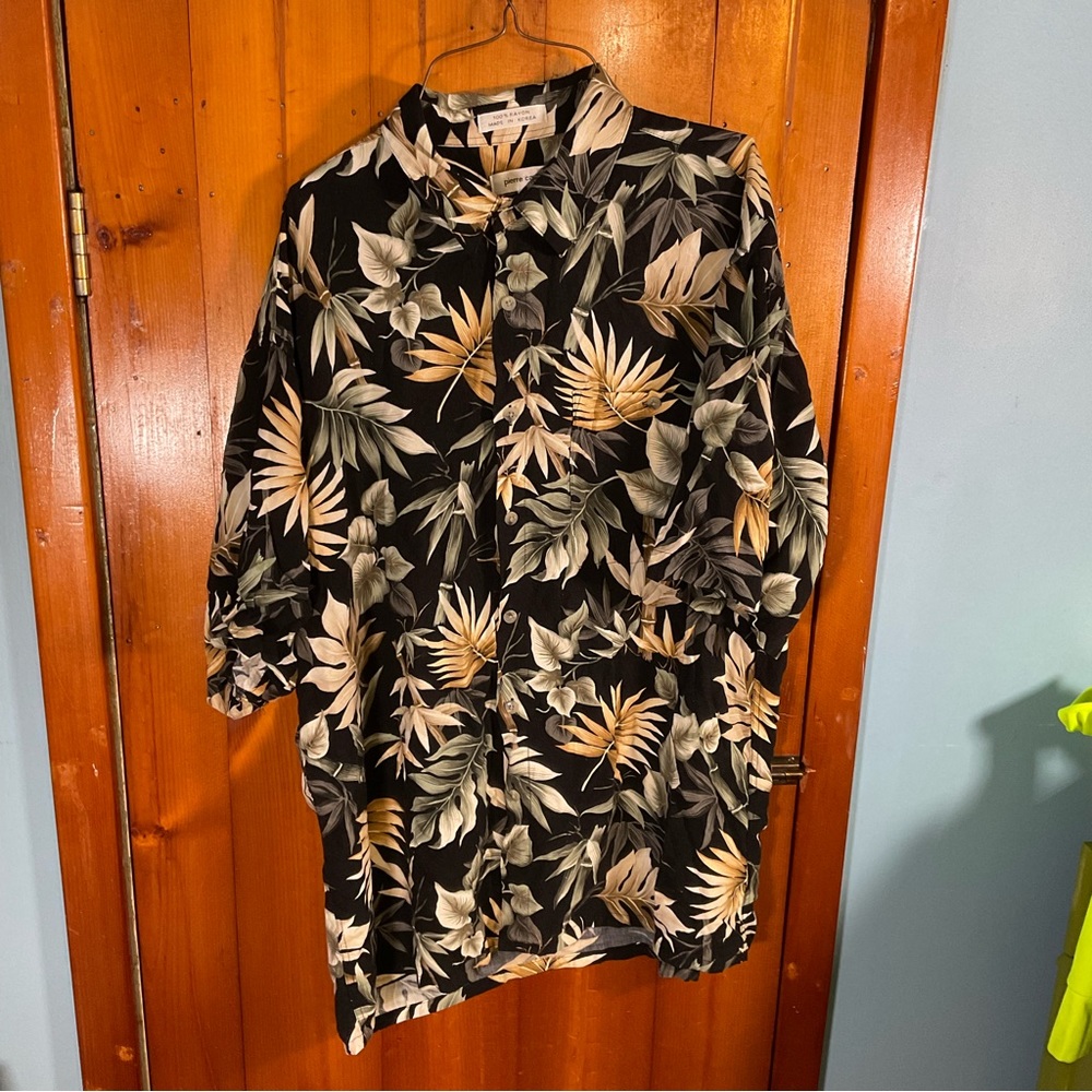Pierre Cardin Hawaiian Size L Floral Short Sleeve Shirt